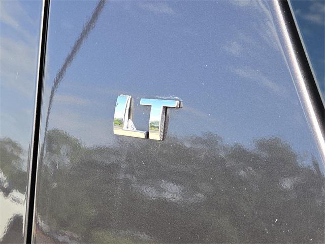 used 2011 Chevrolet Suburban car, priced at $9,995