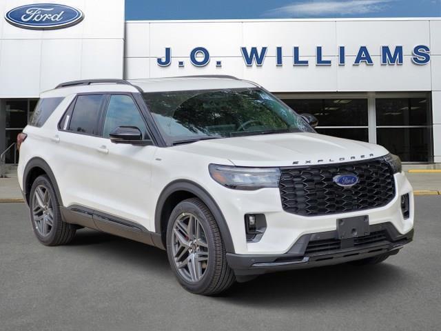 new 2025 Ford Explorer car, priced at $47,977