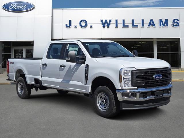 new 2025 Ford F-250 car, priced at $55,640