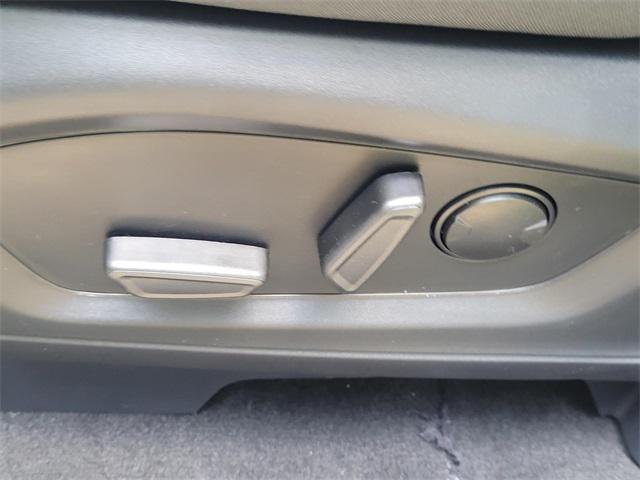 new 2025 Ford Explorer car, priced at $39,245