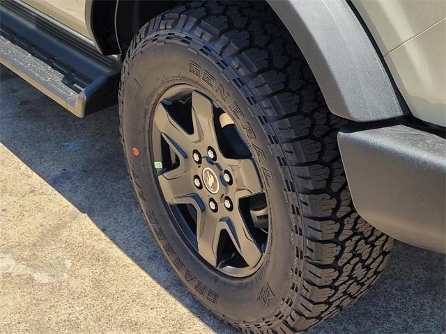new 2025 Ford Bronco car, priced at $48,670