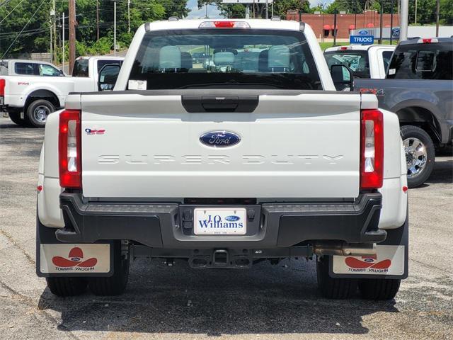 new 2025 Ford F-350 car, priced at $67,275