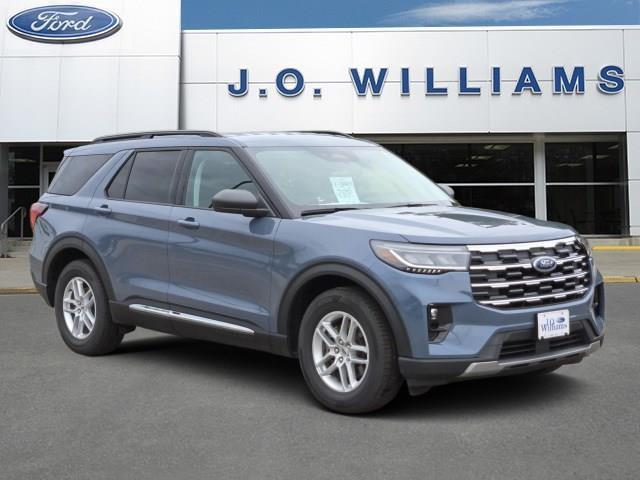 new 2025 Ford Explorer car, priced at $41,107