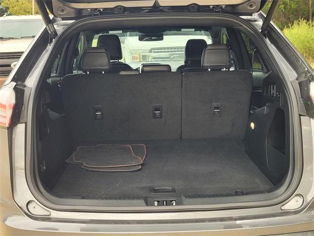 used 2022 Ford Edge car, priced at $29,500