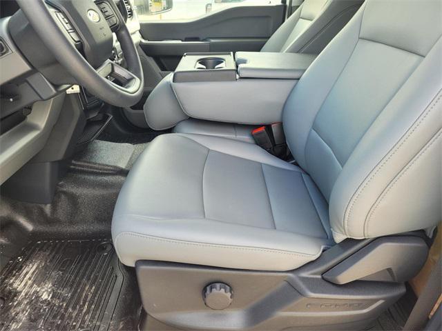 new 2025 Ford F-450 car, priced at $77,745