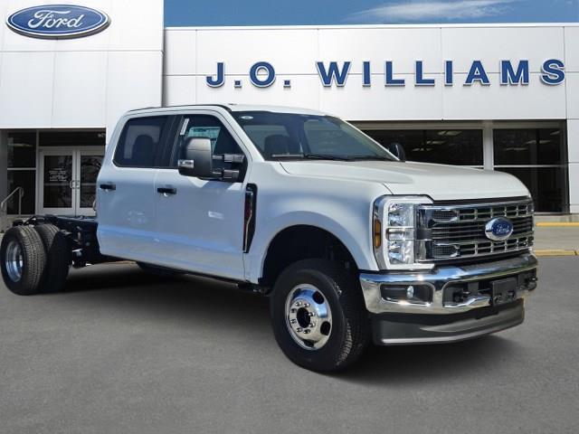 new 2024 Ford F-350 car, priced at $58,505