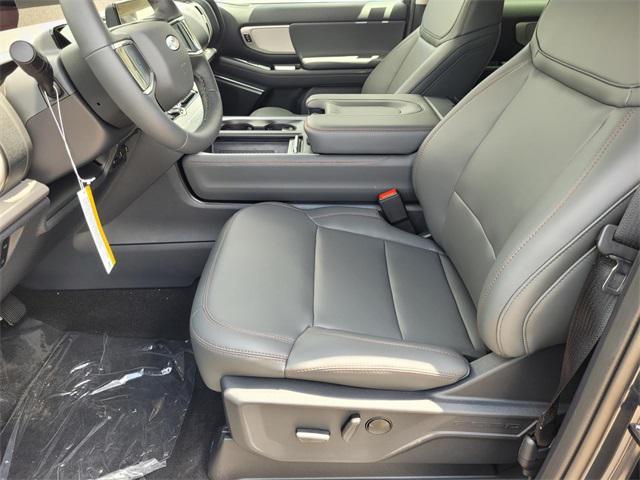 new 2025 Ford Expedition car, priced at $69,385