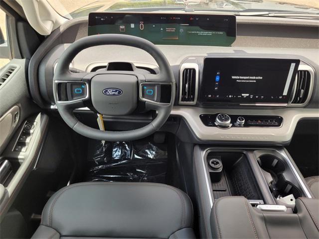 new 2025 Ford Expedition car, priced at $69,385