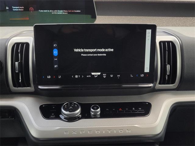 new 2025 Ford Expedition car, priced at $69,385