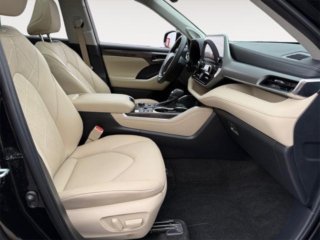 used 2024 Toyota Highlander car, priced at $51,995