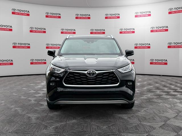used 2024 Toyota Highlander car, priced at $51,995