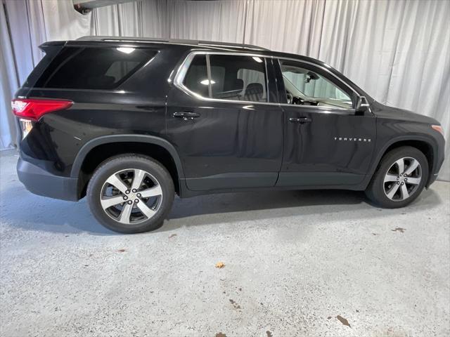 used 2021 Chevrolet Traverse car, priced at $27,999