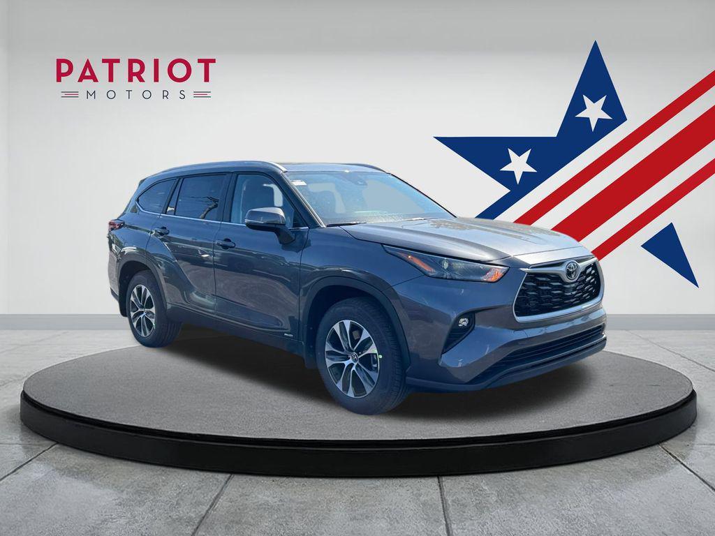 new 2025 Toyota Highlander Hybrid car, priced at $50,517