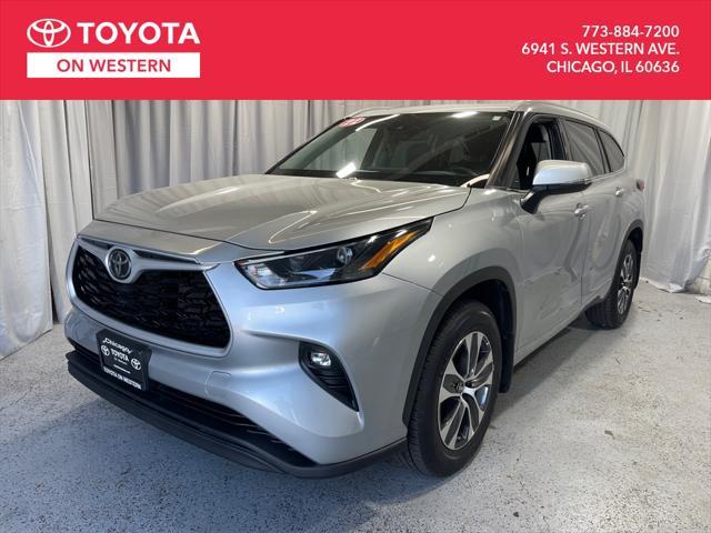 used 2022 Toyota Highlander car, priced at $33,999