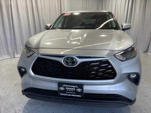 used 2022 Toyota Highlander car, priced at $33,999