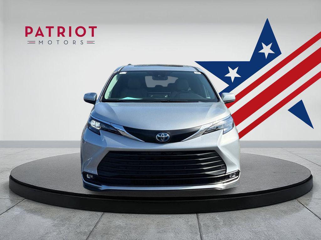 new 2025 Toyota Sienna car, priced at $49,555