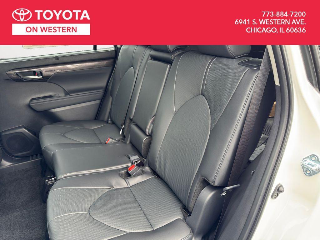 new 2025 Toyota Highlander car, priced at $54,746