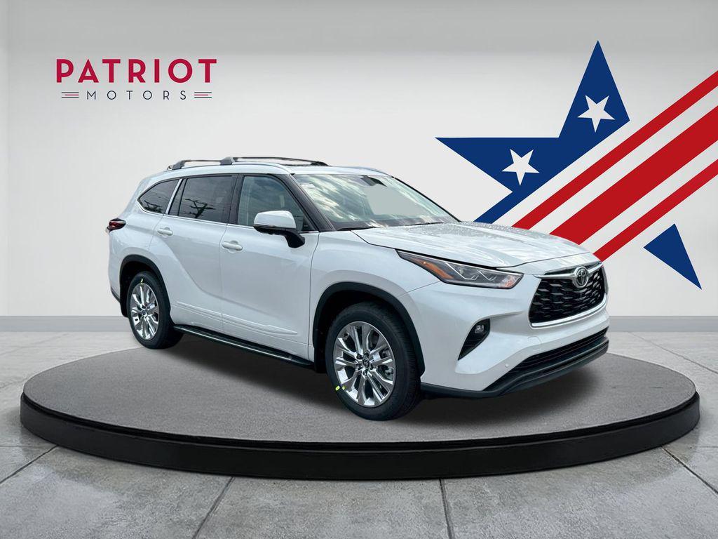 new 2025 Toyota Highlander car, priced at $54,746
