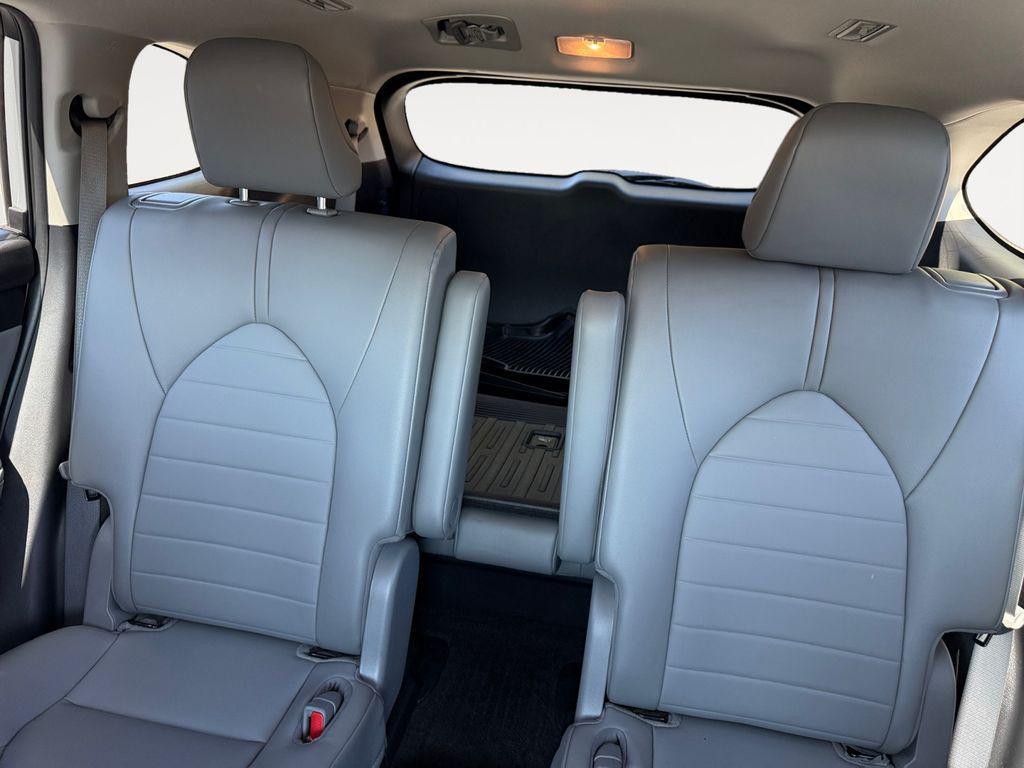 used 2023 Toyota Highlander car, priced at $39,473