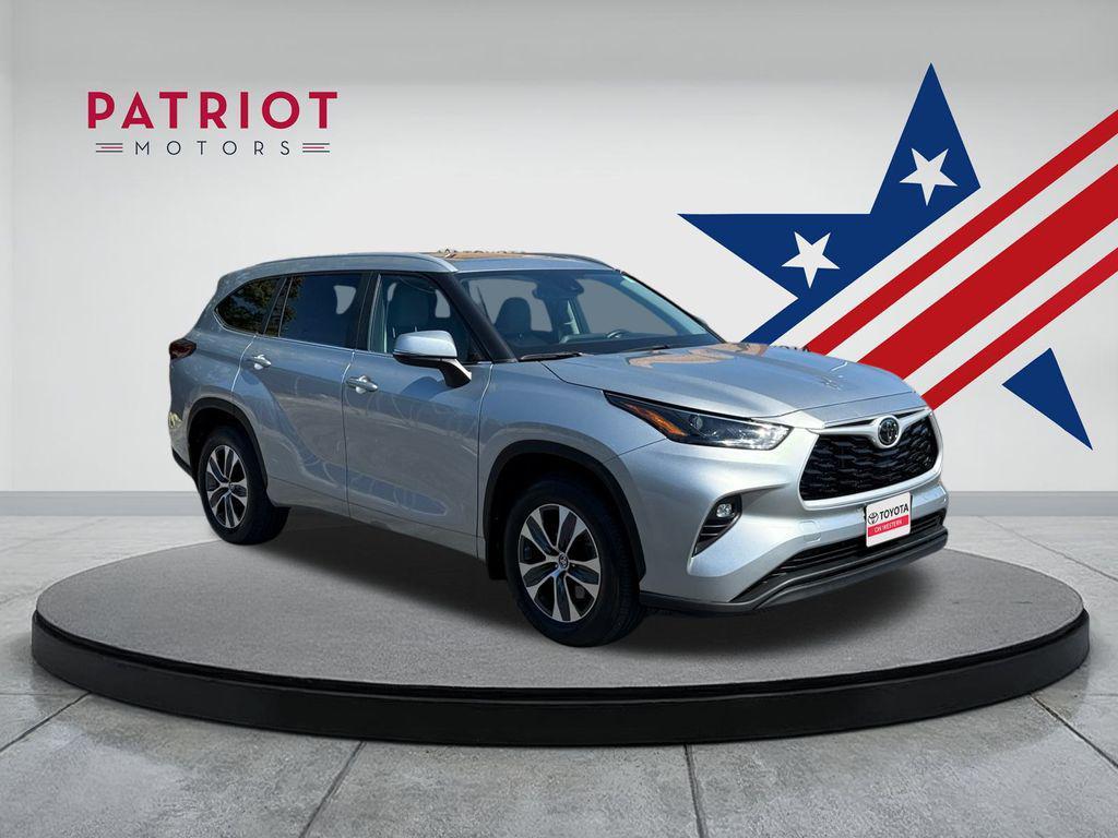 used 2023 Toyota Highlander car, priced at $39,473