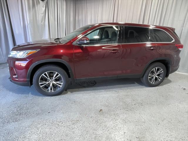 used 2019 Toyota Highlander car, priced at $25,999