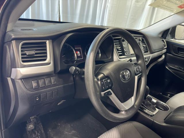 used 2019 Toyota Highlander car, priced at $25,999