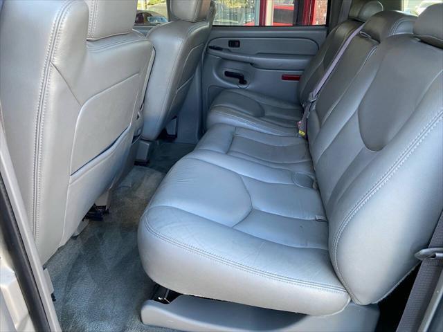 used 2004 Chevrolet Suburban car, priced at $6,950