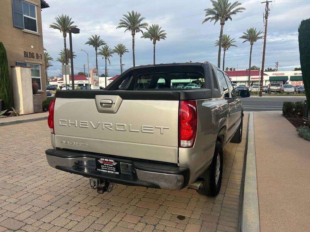 used 2004 Chevrolet Avalanche car, priced at $7,950