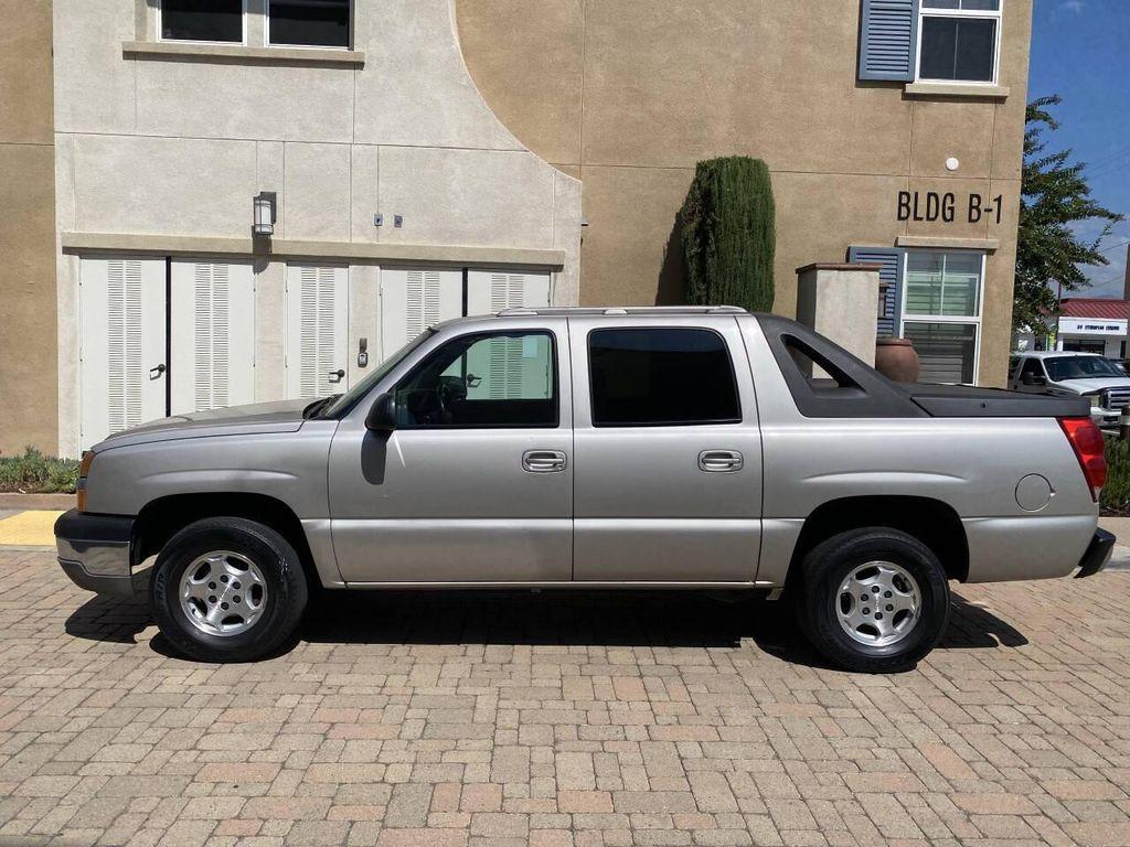 used 2004 Chevrolet Avalanche car, priced at $7,950