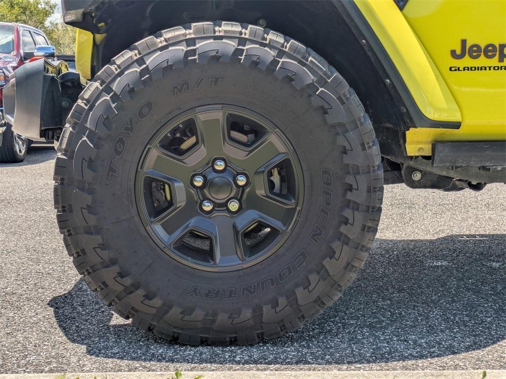 used 2023 Jeep Gladiator car, priced at $43,991