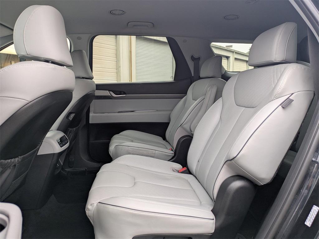 used 2024 Hyundai Palisade car, priced at $32,000