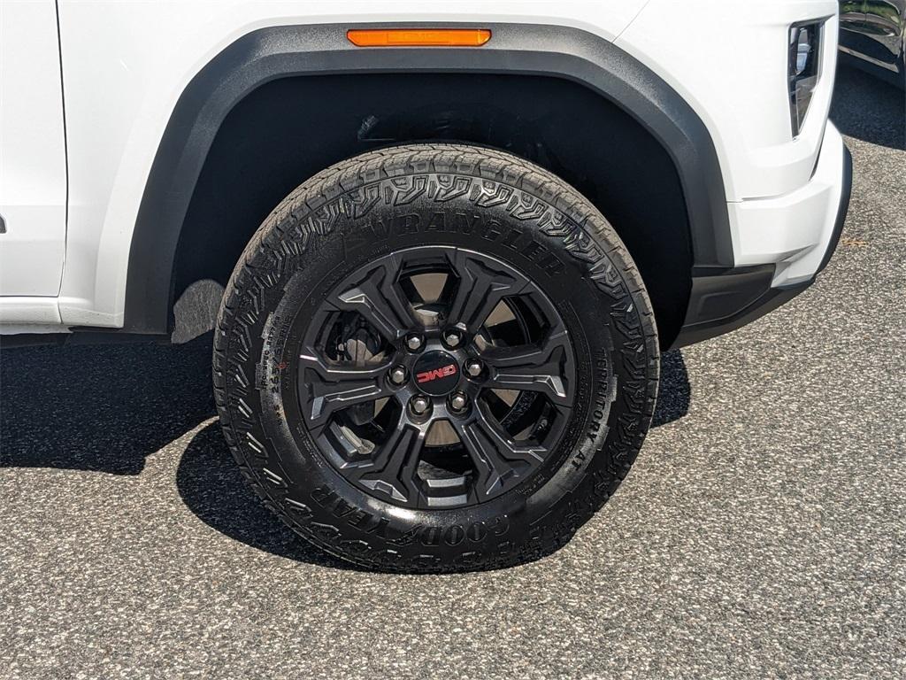 used 2024 GMC Canyon car, priced at $35,991