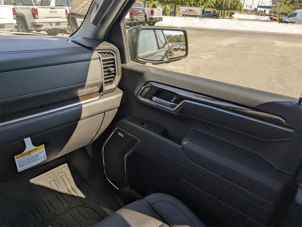 new 2025 GMC Sierra 1500 car, priced at $64,500