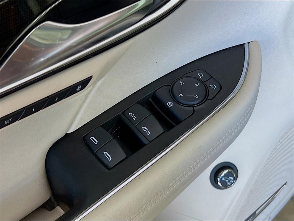 used 2022 Buick Envision car, priced at $26,691