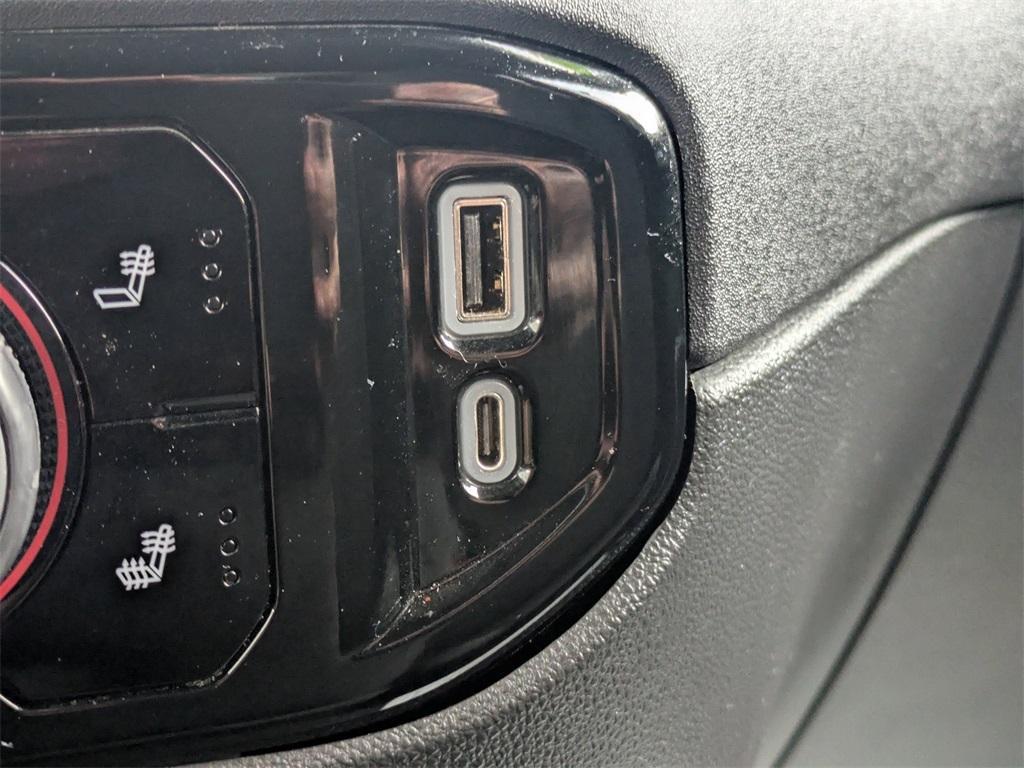 used 2022 Chevrolet Silverado 1500 car, priced at $38,288