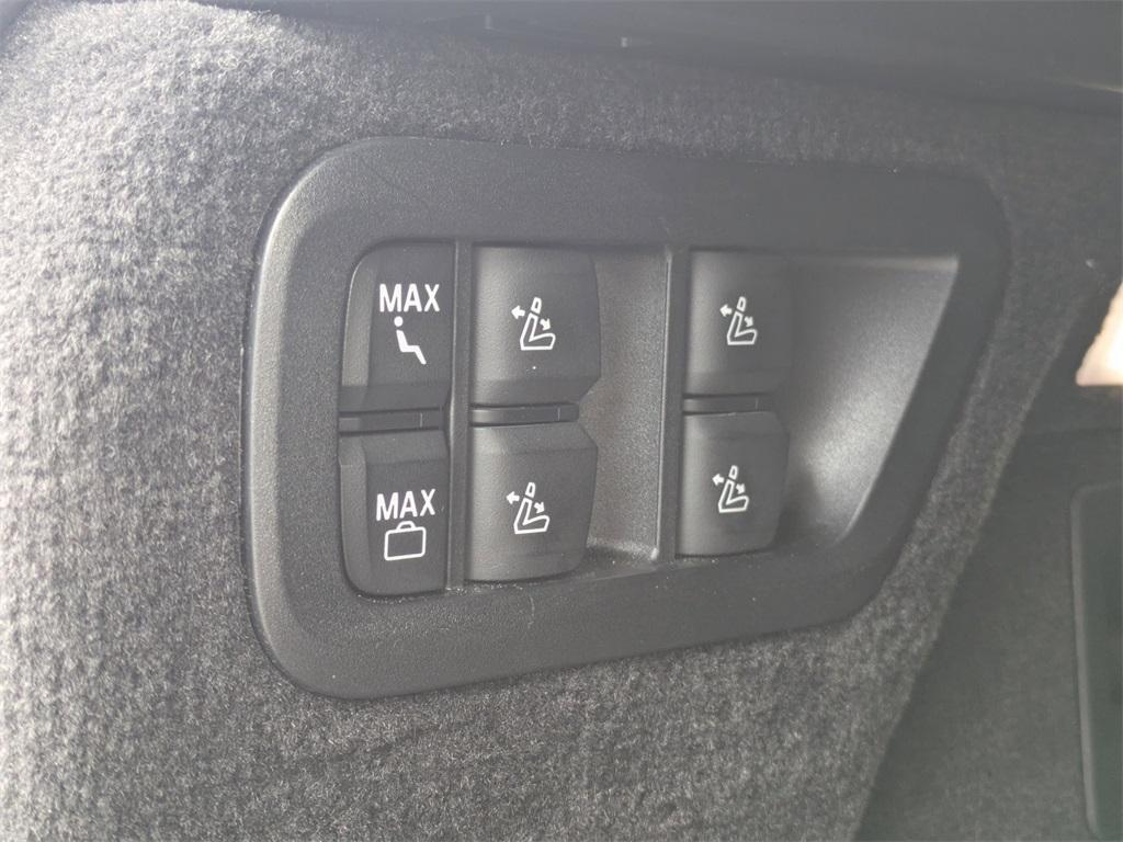 used 2024 BMW X7 car, priced at $87,681