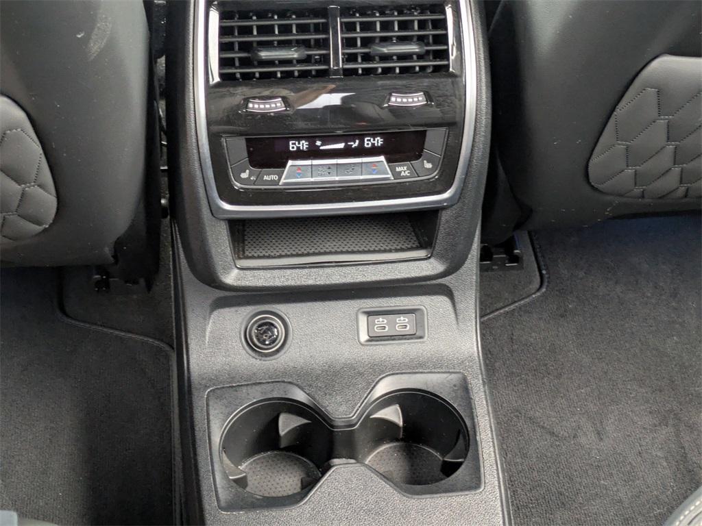 used 2024 BMW X7 car, priced at $87,681