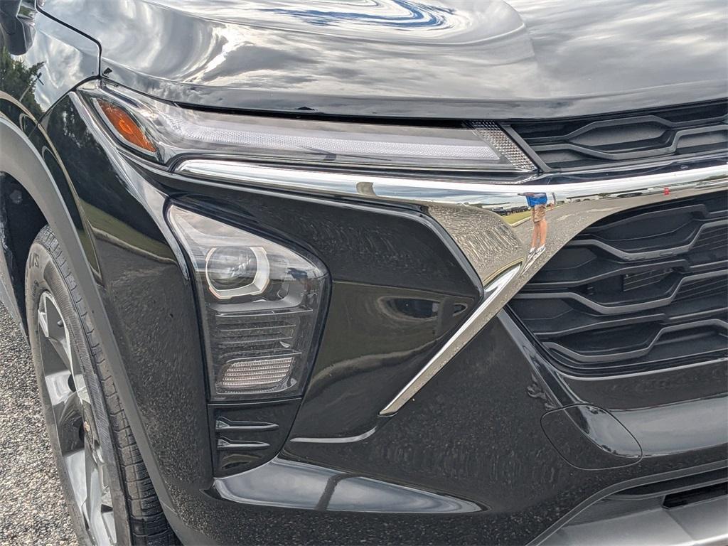 used 2024 Chevrolet Trax car, priced at $19,859