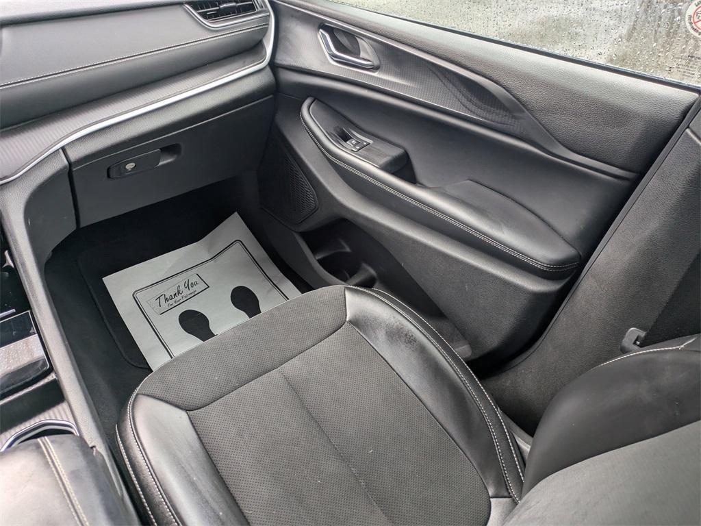 used 2024 Jeep Grand Cherokee car, priced at $28,000