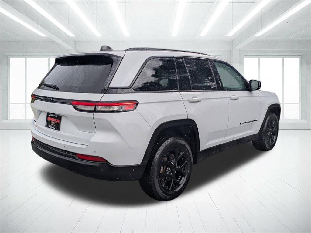 used 2024 Jeep Grand Cherokee car, priced at $28,000