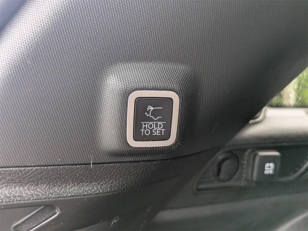 used 2024 Jeep Grand Cherokee car, priced at $28,000