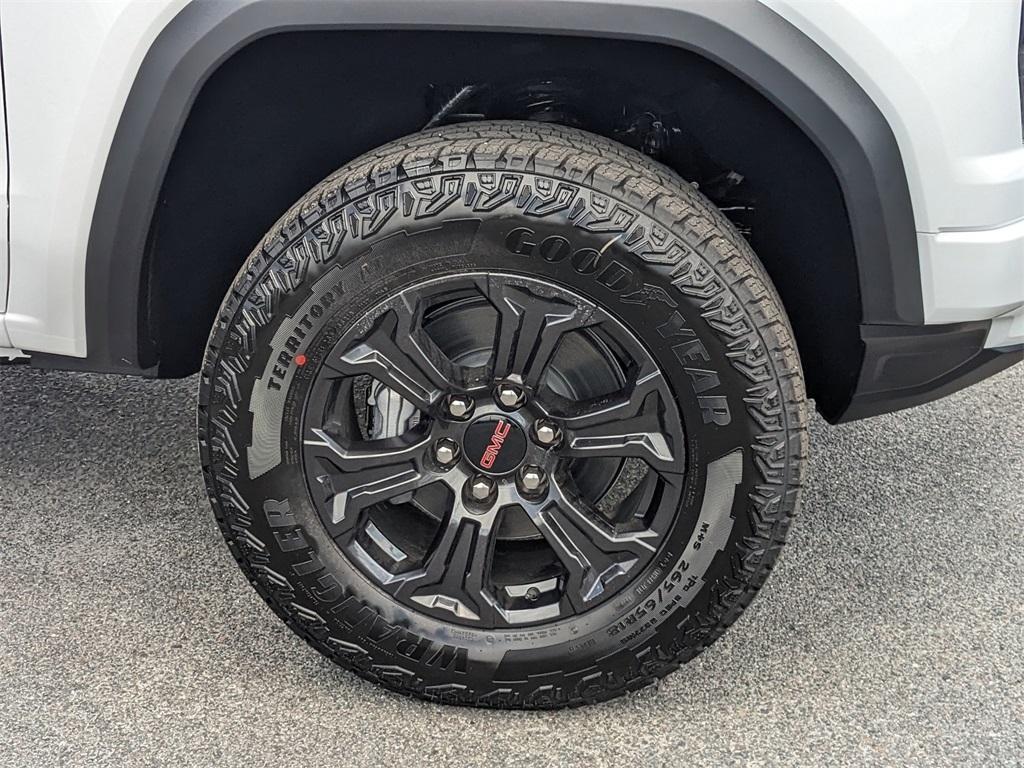 new 2025 GMC Canyon car, priced at $42,728