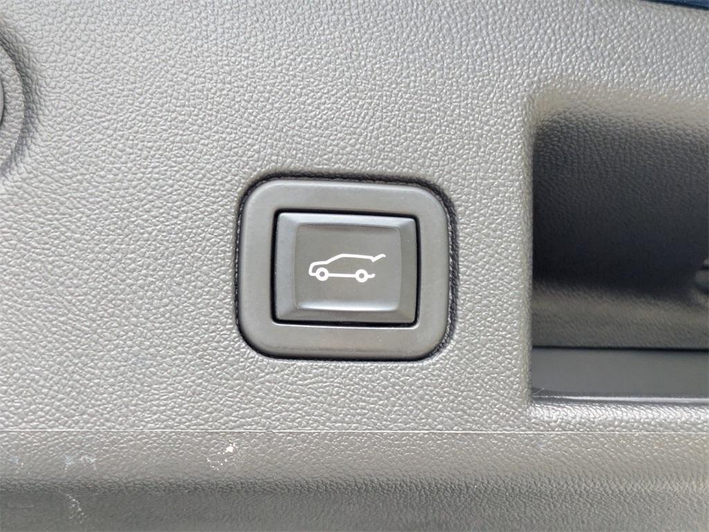 used 2022 Chevrolet Equinox car, priced at $21,500