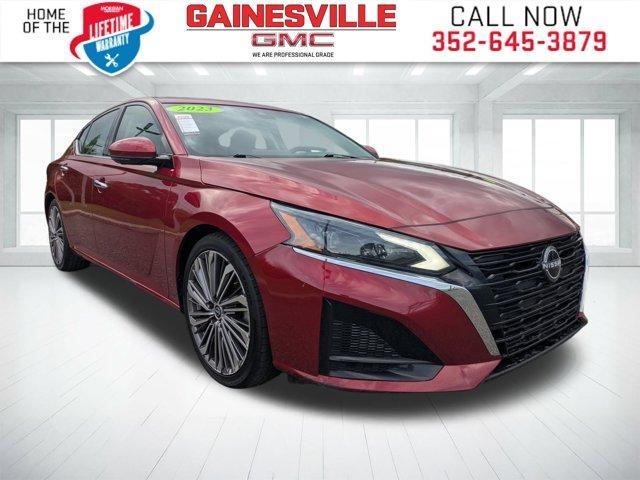 used 2023 Nissan Altima car, priced at $20,265