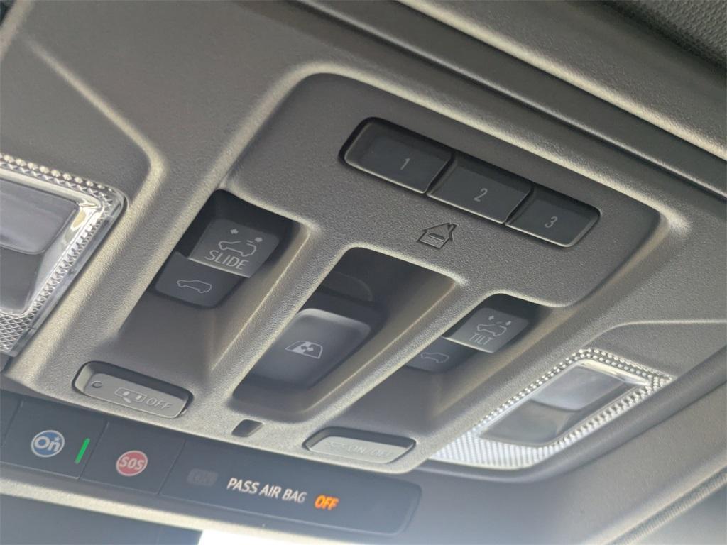 used 2022 GMC Sierra 2500 car, priced at $69,881