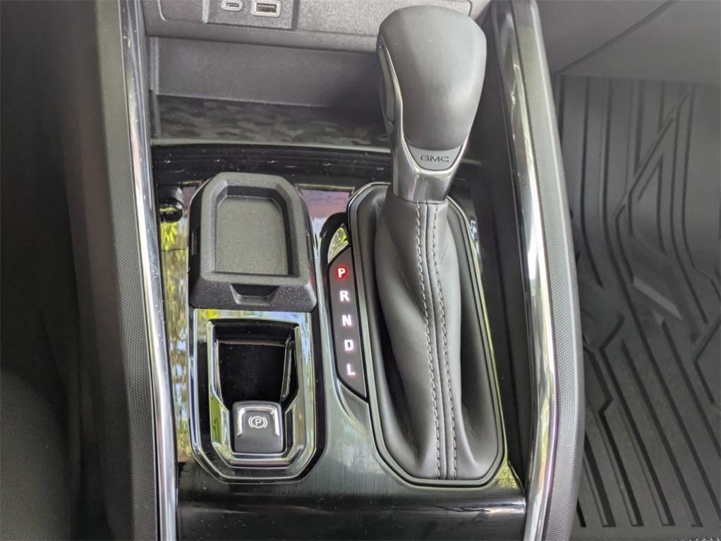new 2025 GMC Canyon car, priced at $40,107