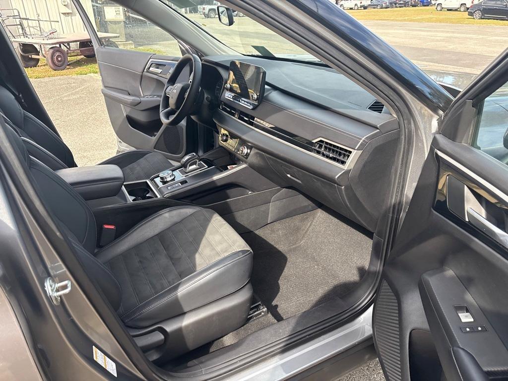 used 2024 Mitsubishi Outlander car, priced at $22,244