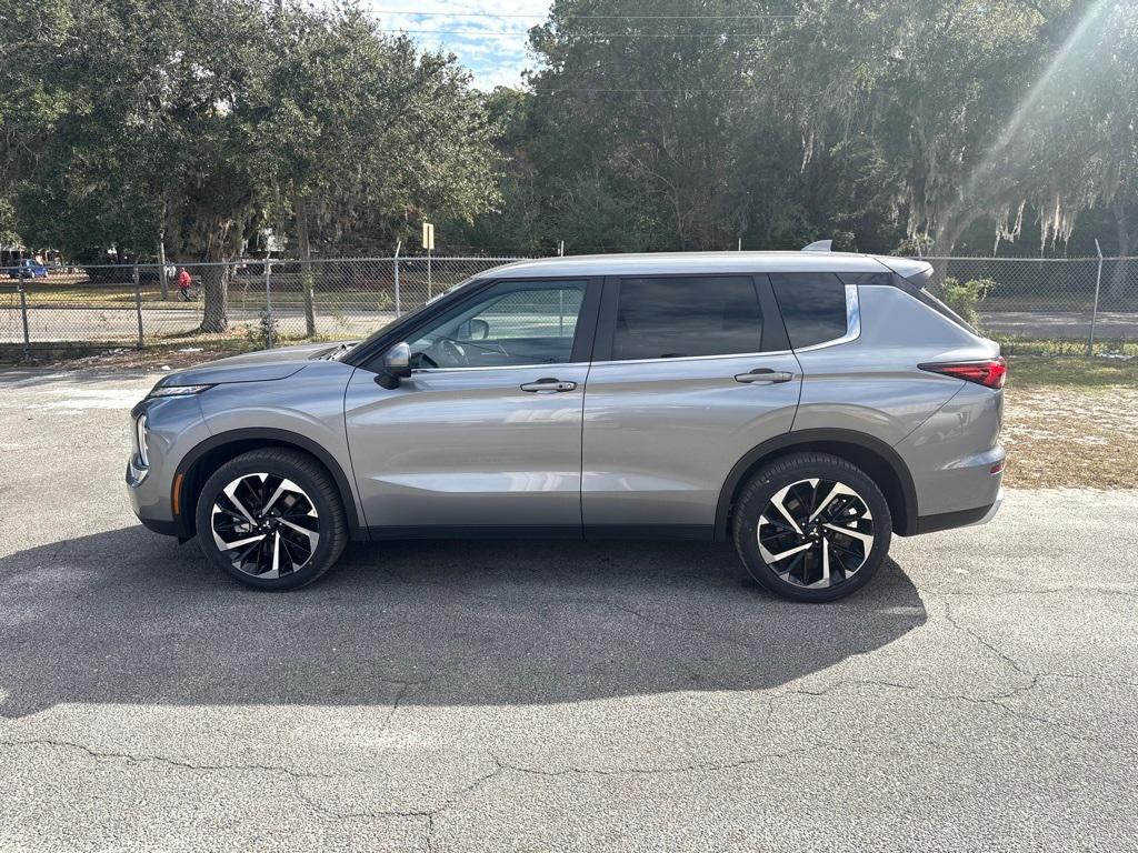 used 2024 Mitsubishi Outlander car, priced at $22,244