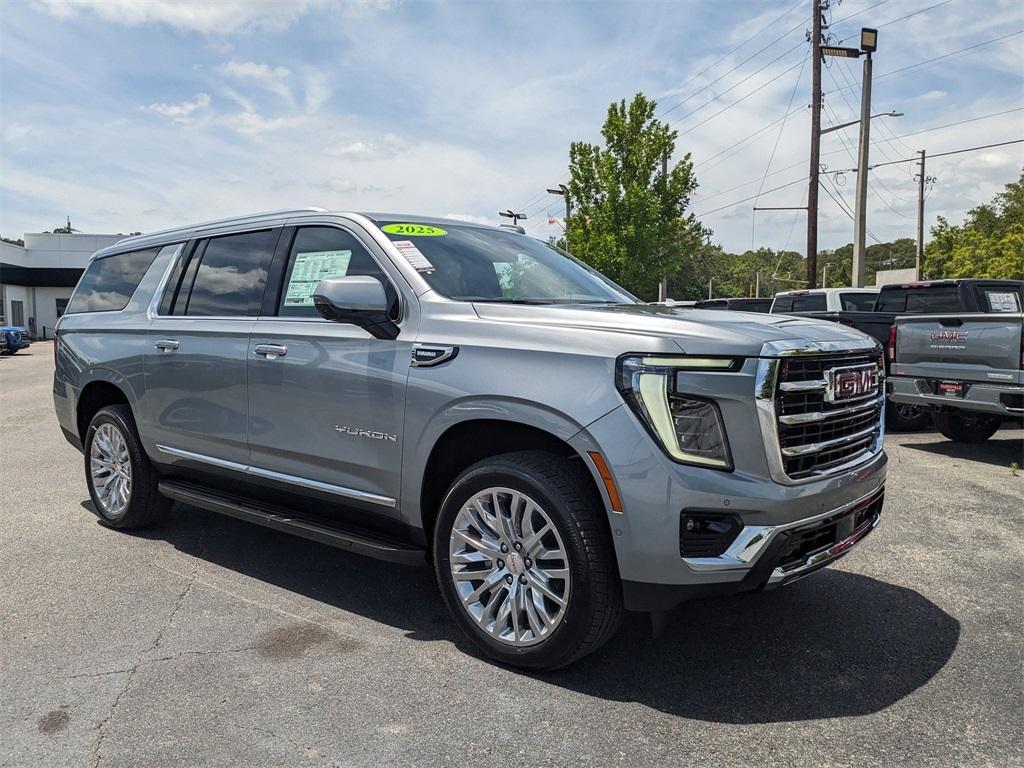 new 2025 GMC Yukon XL car, priced at $81,605