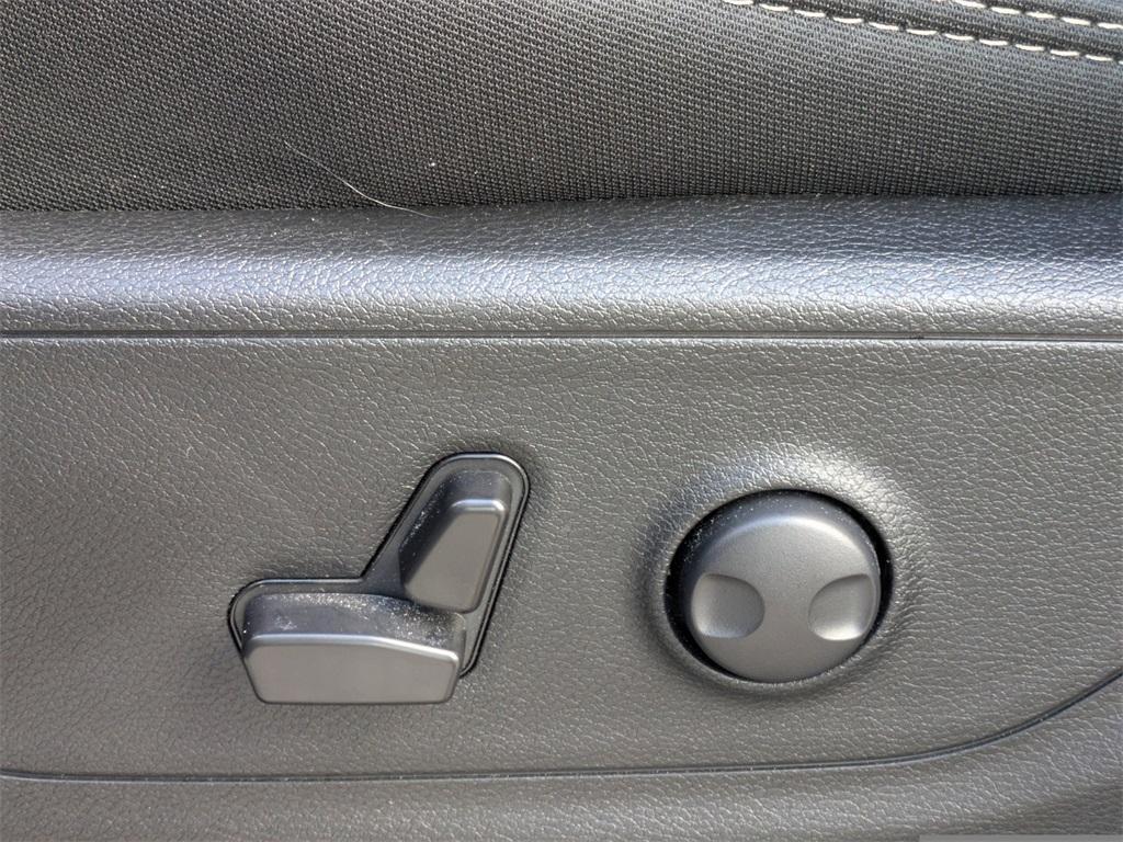used 2025 Ram 1500 car, priced at $36,222